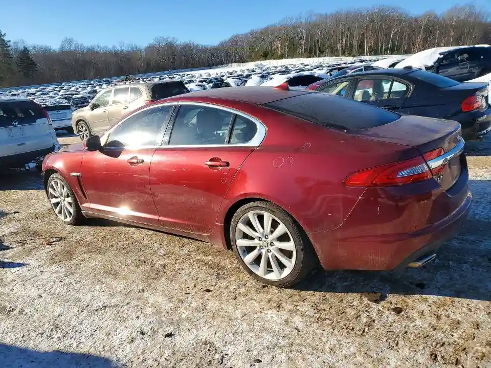 SAJWJ0EF0D8S86025 2013 JAGUAR XF-1
