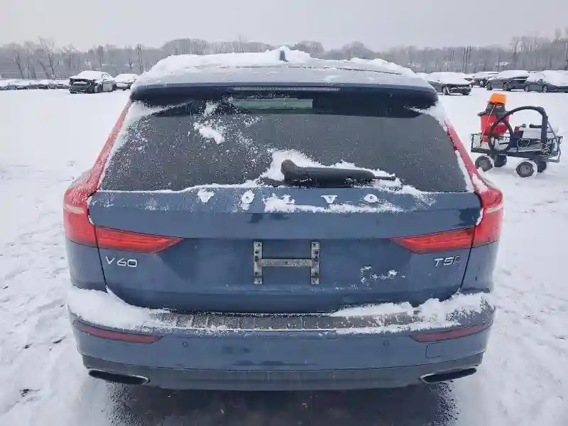 YV4102WK7N1088245 2022 VOLVO V60-5