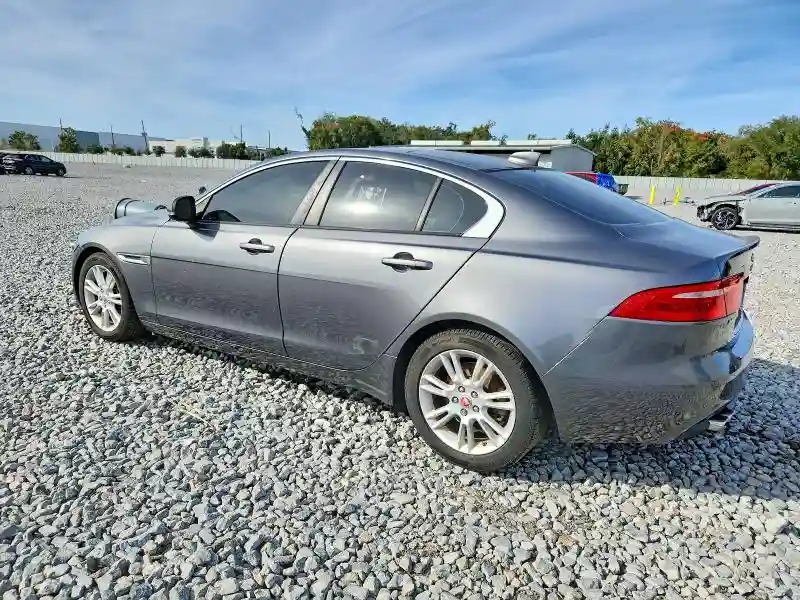 SAJAD4BN8HA952387 2017 JAGUAR XE-1