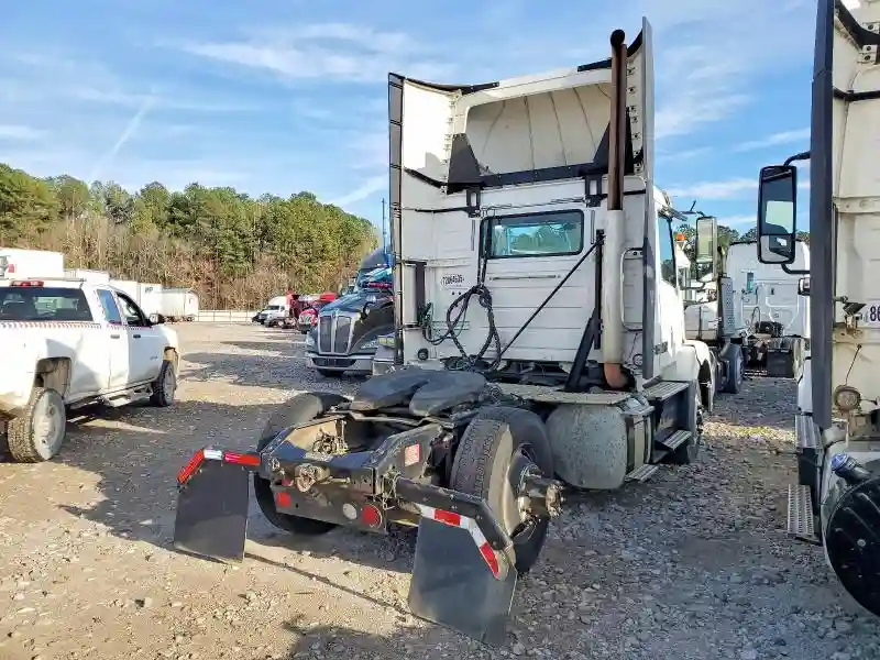 4V4N39TG9HN987968 2017 VOLVO VN-3
