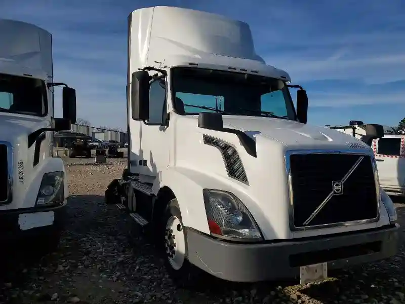 4V4N39TG9HN987968 2017 VOLVO VN-0