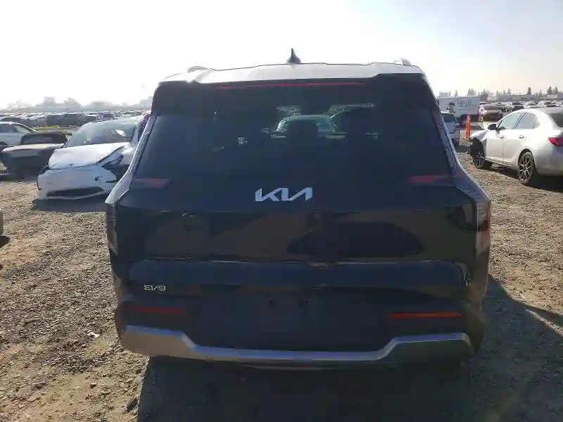KNDAFFS50R6023285 2024 KIA EV9 WIND-5