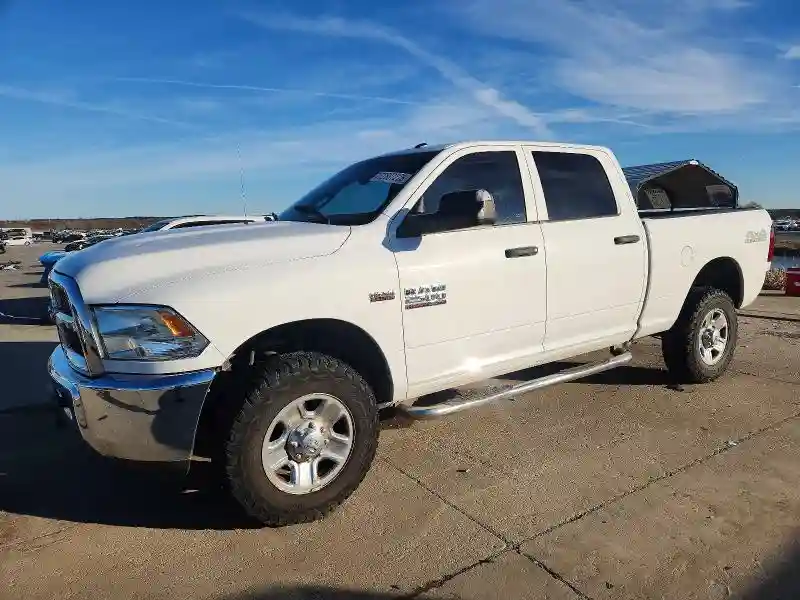 3C6UR5CJXJG155961 2018 RAM 2500-0