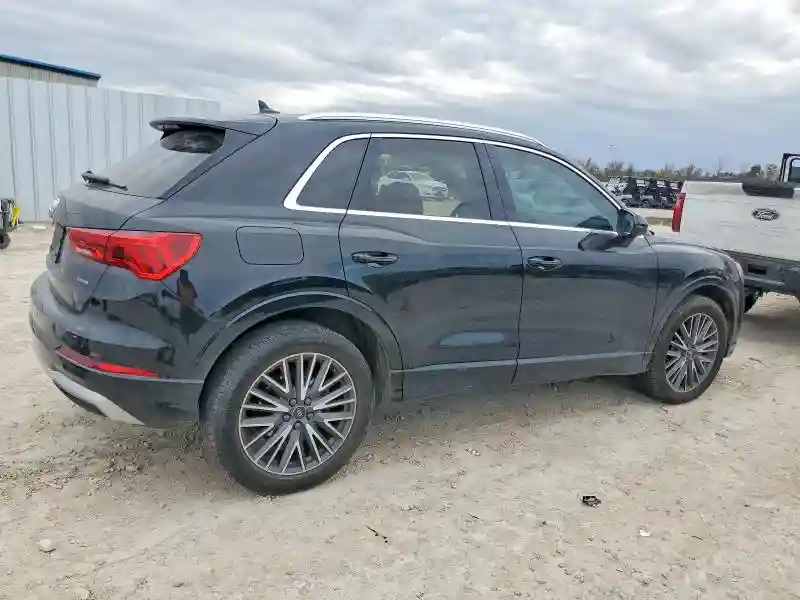 WA1AUCF33M1104780 2021 AUDI Q3-2