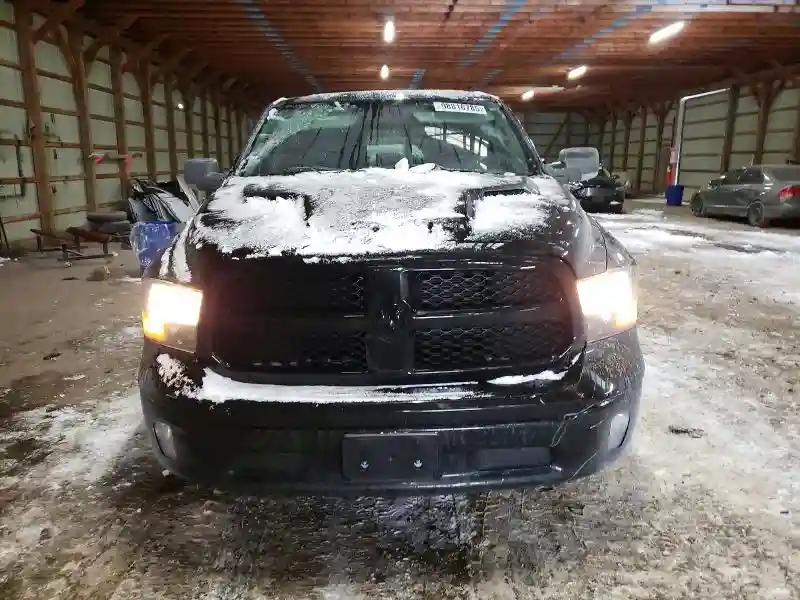 1C6RR7LM7KS668512 2019 DODGE/RAM 1500-4