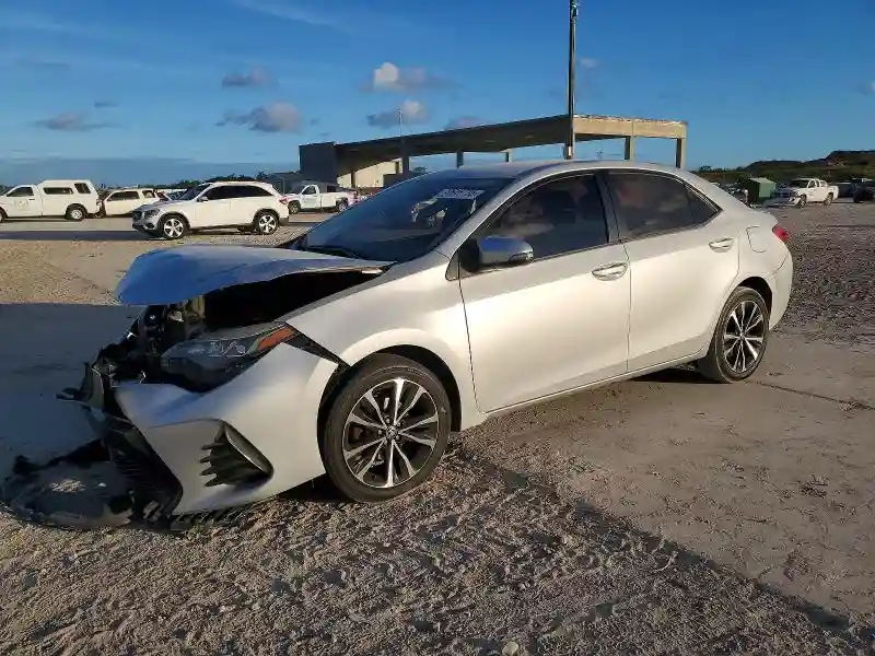 5YFBURHE8JP807150 2018 TOYOTA COROLLA-0