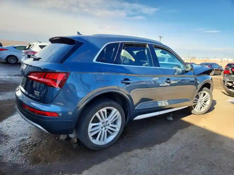 WA1CNAFY0J2163037 2018 AUDI Q5-2