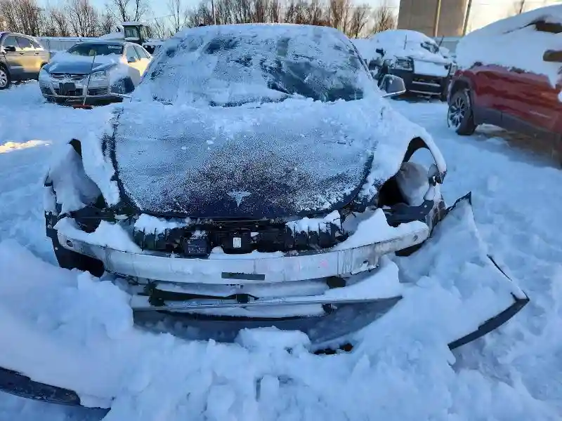 5YJ3E1EB7KF386242 2019 TESLA MODEL 3-4