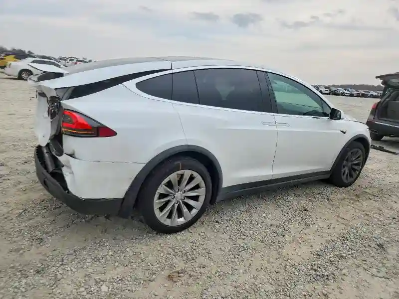 5YJXCDE23LF299528 2020 TESLA MODEL X-2