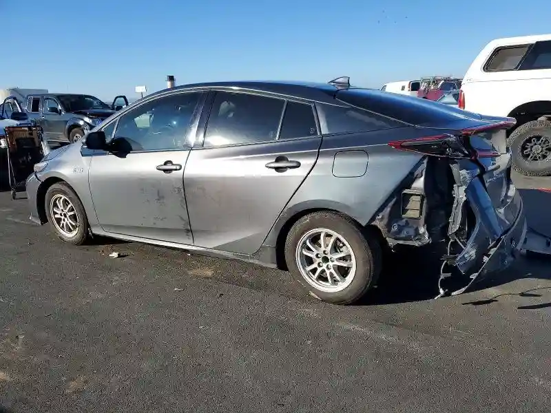 JTDKARFP9J3078629 2018 TOYOTA PRIUS-1