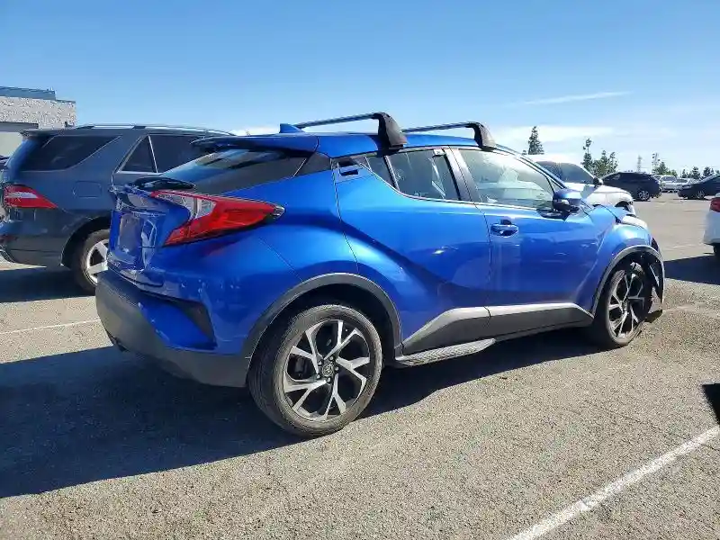 NMTKHMBX6JR038588 2018 TOYOTA C-HR-2