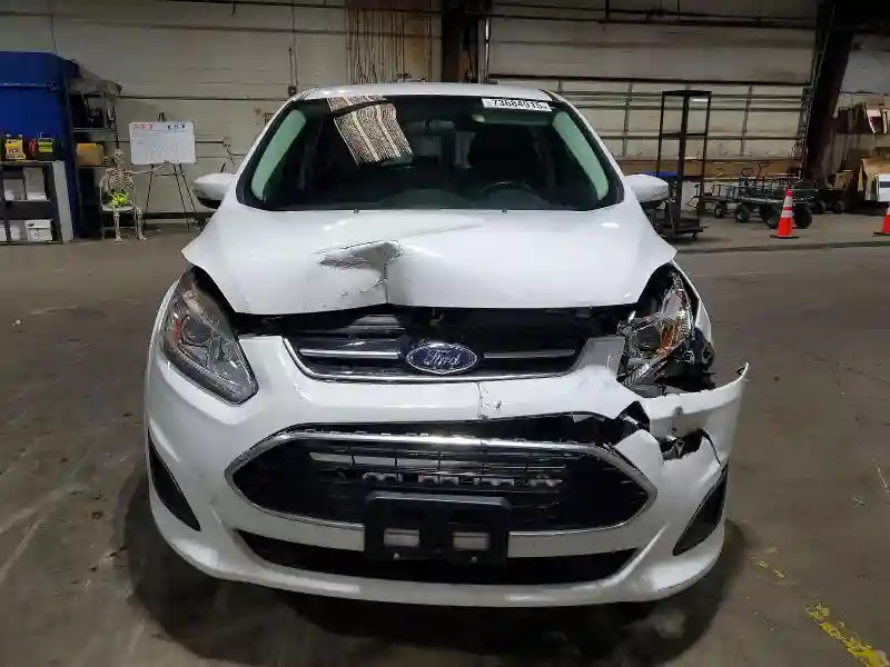 1FADP5AU9JL101992 2018 FORD CMAX-4