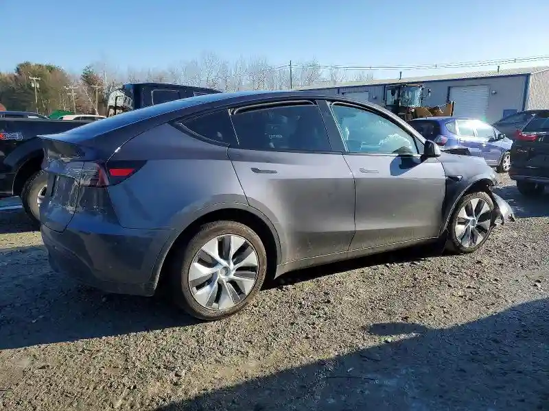 7SAYGDEE8PF860303 2023 TESLA MODEL Y-2