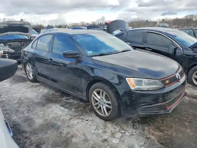 3VW1K7AJ8EM333496 2014 VOLKSWAGEN JETTA-3