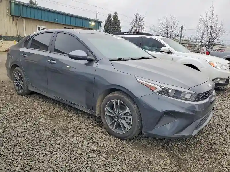 3KPF24AD9RE735321 2024 KIA FORTE-3