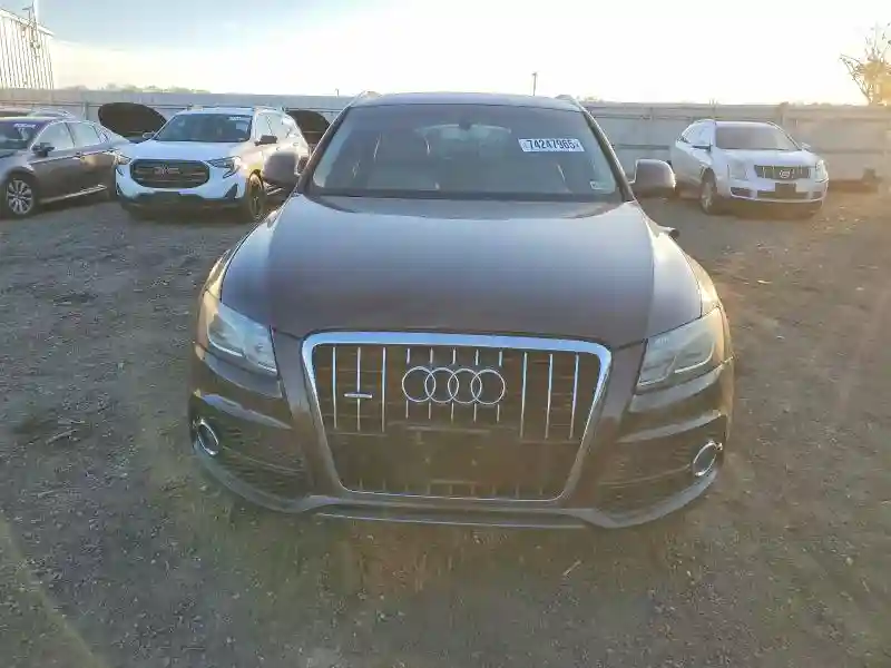 WA1DKAFP1BA076856 2011 AUDI Q5-4