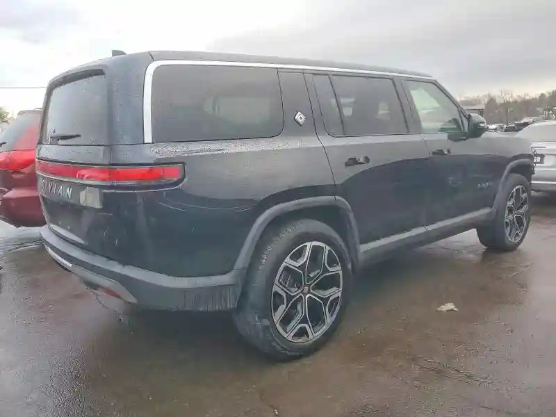 7PDSGBBA0SN052877 2025 RIVIAN RIS-2