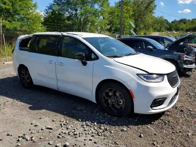 2C4RC1S79RR158421 2024 CHRYSLER PACIFICA-3