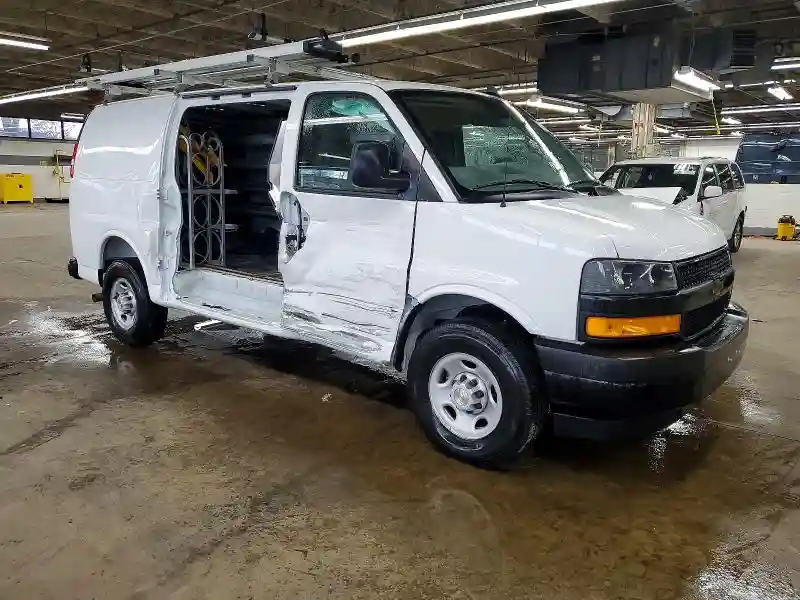 1GCWGAFP2S1131895 2025 CHEVROLET EXPRESS-3