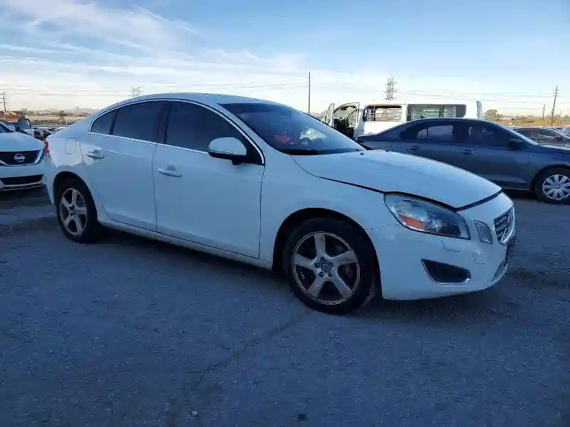 YV1612FHXD2188630 2013 VOLVO S60-3