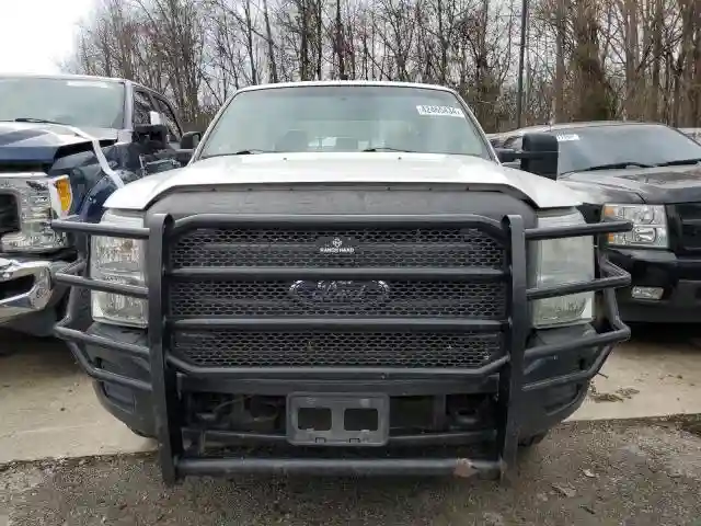 1FT8W3AT5BEC88356 2011 FORD F350-4