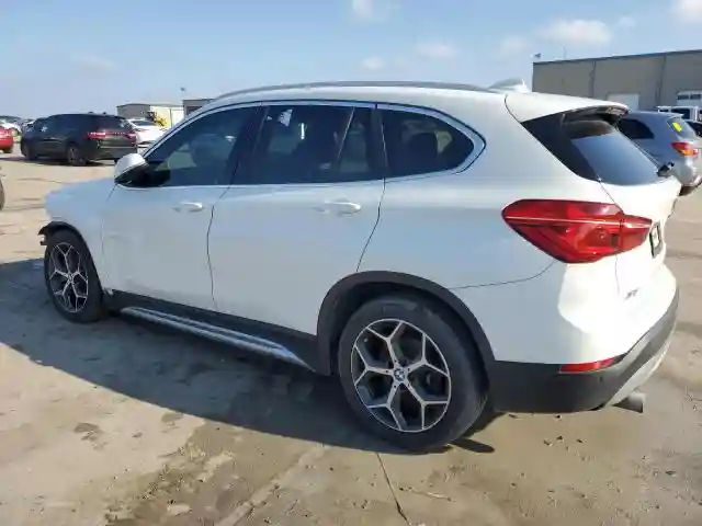 WBXHU7C55K5N39911 2019 BMW X1-1