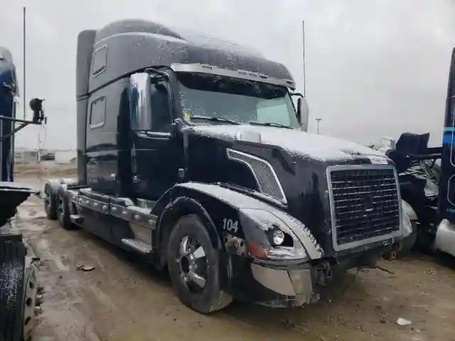 4V4NC9EH5GN944409 2016 VOLVO VN-0