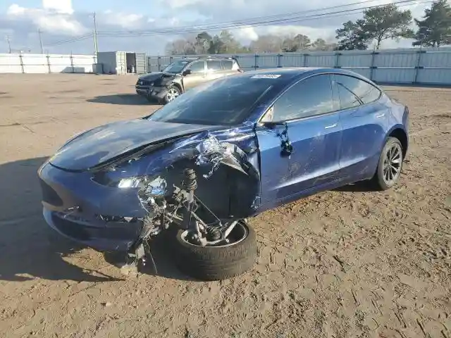 5YJ3E1EB4NF187542 2022 TESLA MODEL 3-0