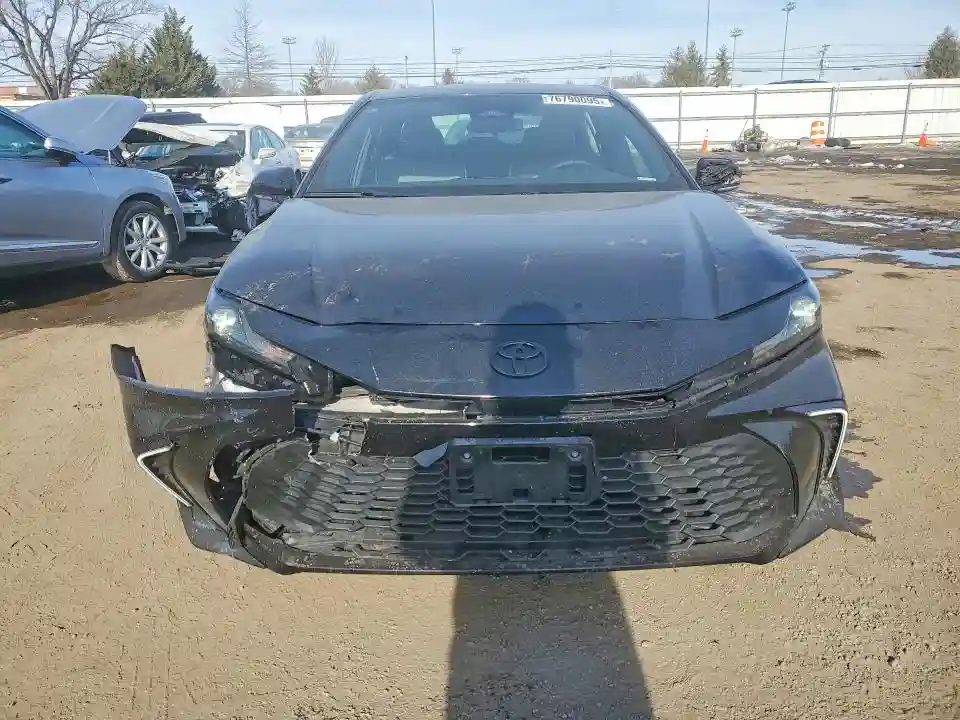 4T1DBADK1SU531244 2025 TOYOTA CAMRY-4