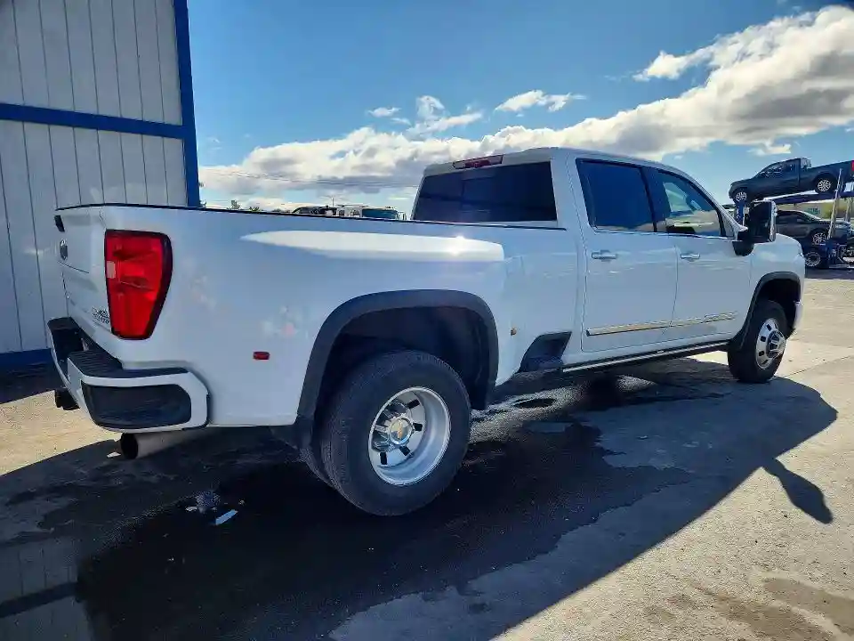 1GC4YVEY7RF199256 2024 CHEVROLET SILVERADO-2
