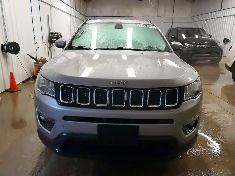 3C4NJDBB1MT546615 2021 JEEP COMPASS-4