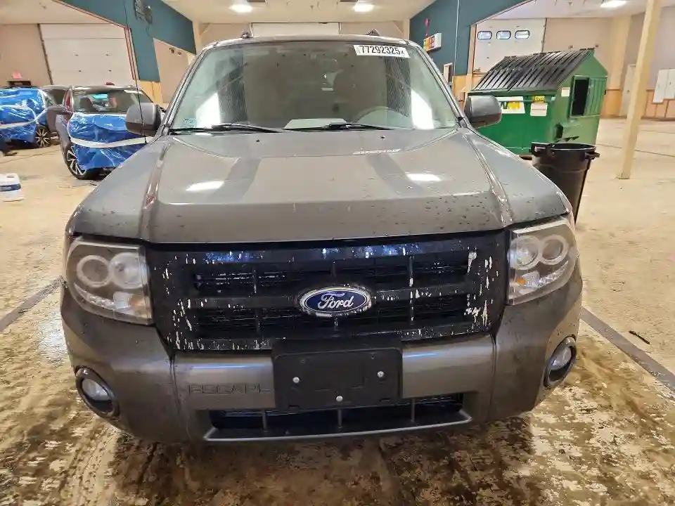 1FMCU9D71BKB35911 2011 FORD ESCAPE-4