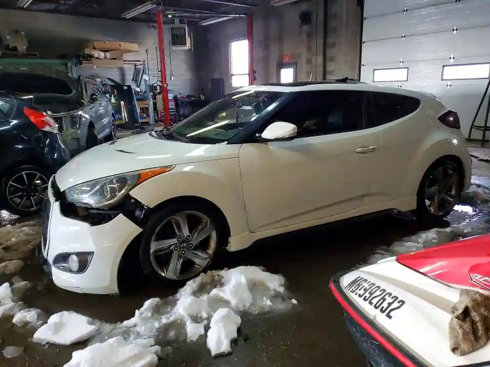 KMHTC6AE2DU106798 2013 HYUNDAI VELOSTER-0