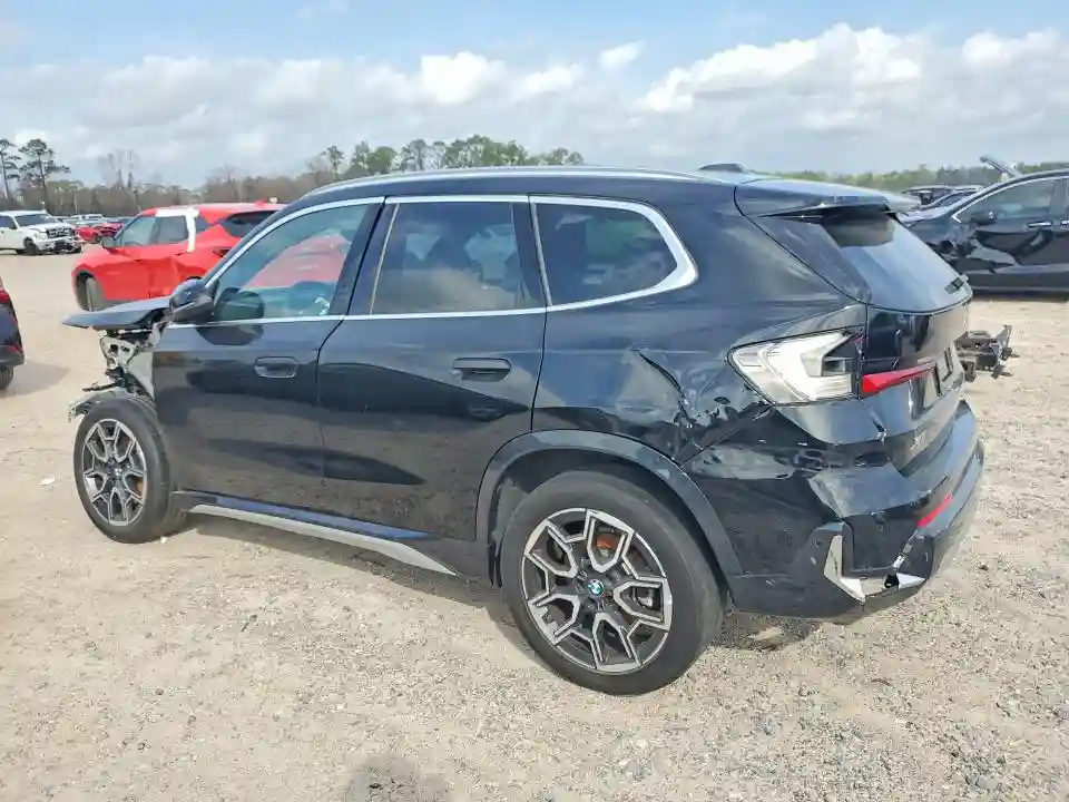 WBX73EF02S5080520 2025 BMW X1-1
