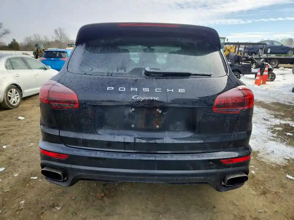 WP1AA2A20GKA12689 2016 PORSCHE CAYENNE-5