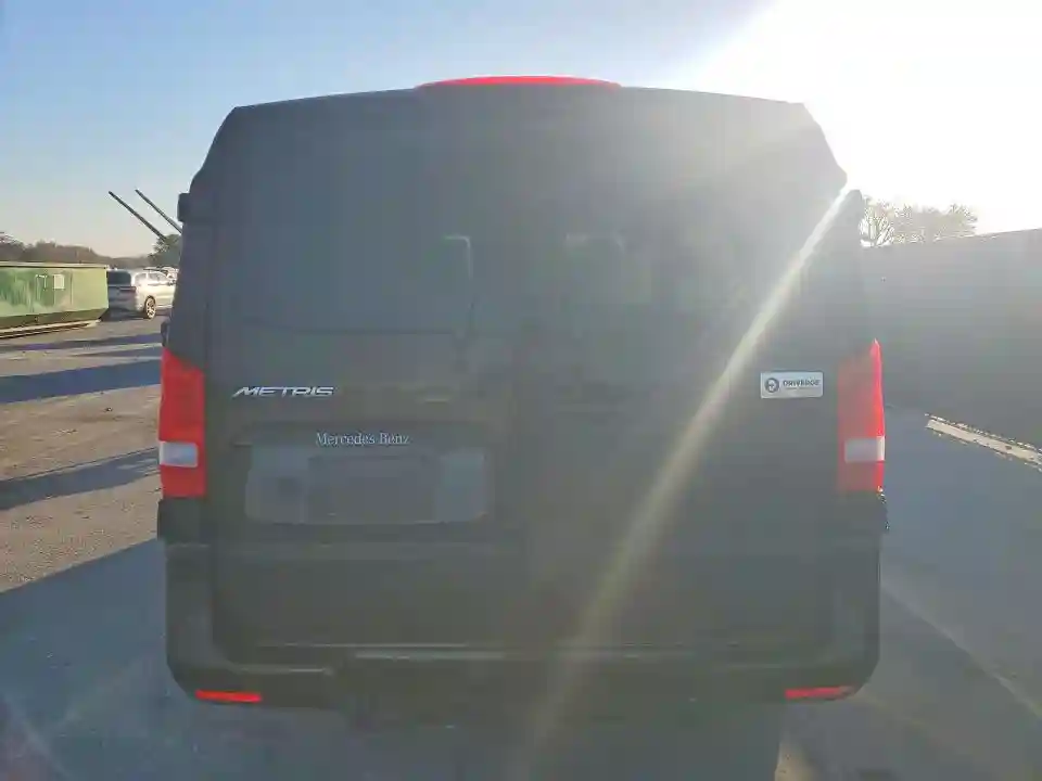 WD4PG2EE3J3411909 2018 MERCEDES-BENZ METRIS-5