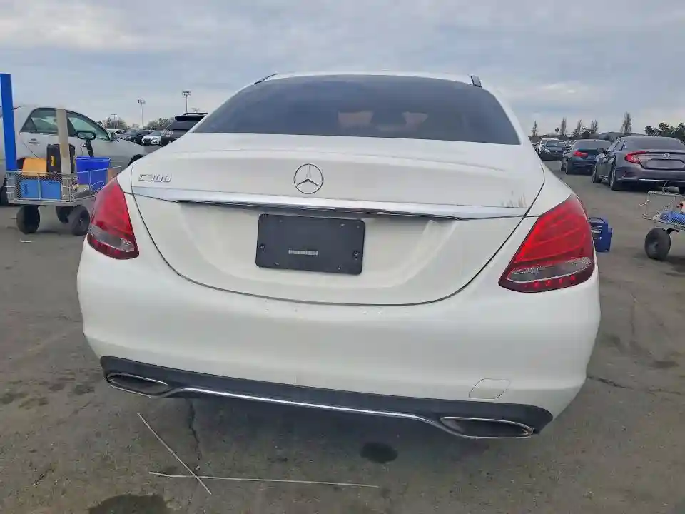 55SWF4JB9JU258583 2018 MERCEDES-BENZ C-CLASS-5