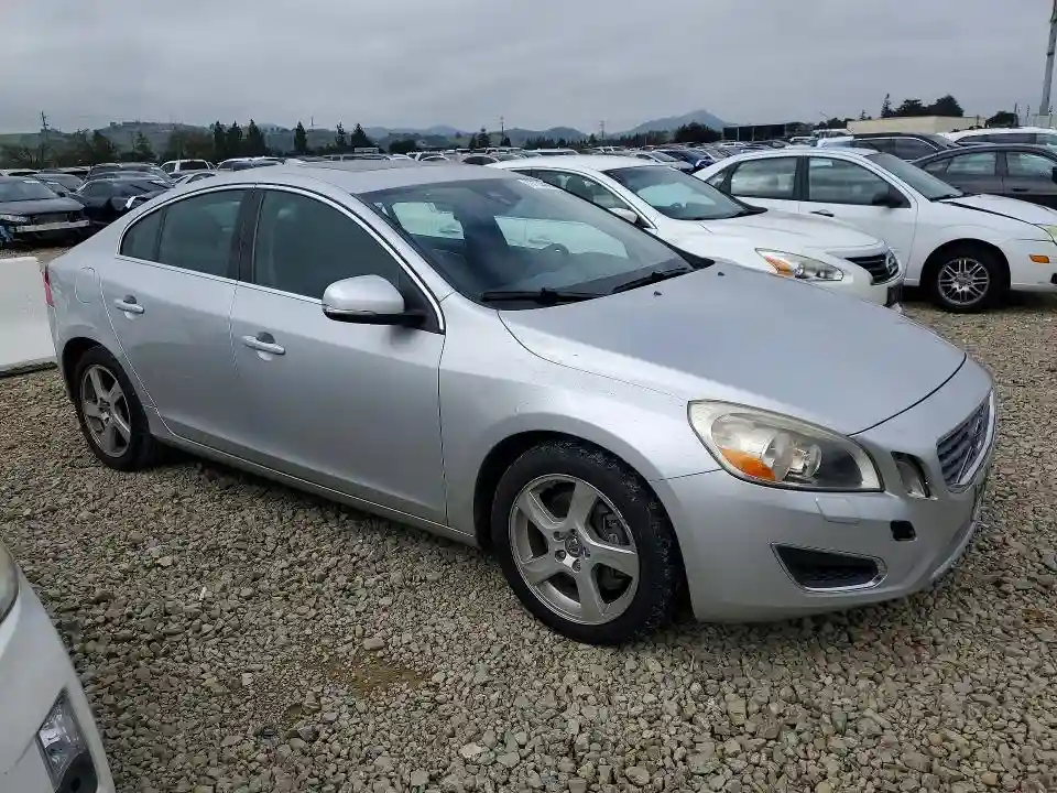 YV1622FS4C2057765 2012 VOLVO S60-3
