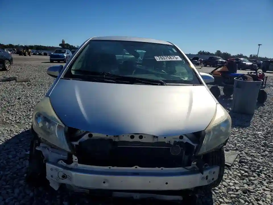 JTDJTUD30CD535883 2012 TOYOTA YARIS-4