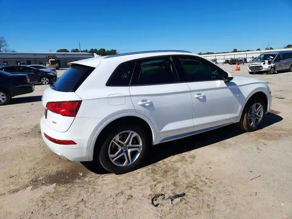 WA1ANAFY6J2226147 2018 AUDI Q5-2