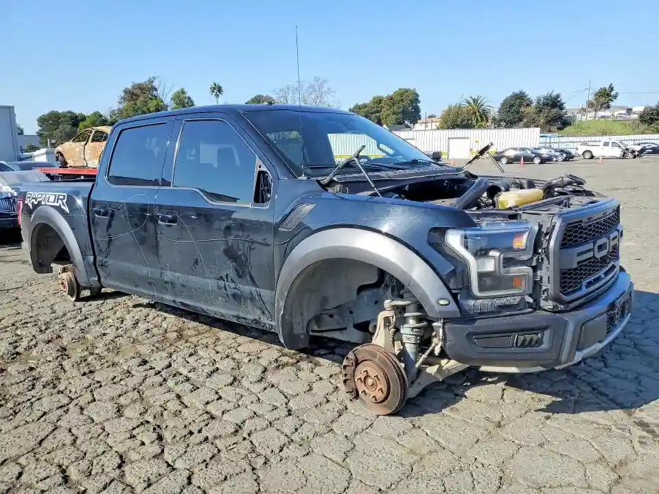 1FTFW1RG6JFE49308 2018 FORD F150-3