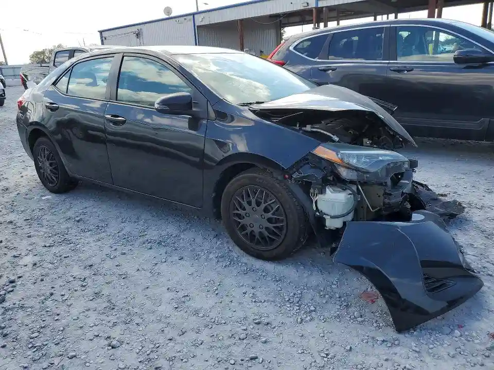 5YFBURHE5JP803184 2018 TOYOTA COROLLA-3