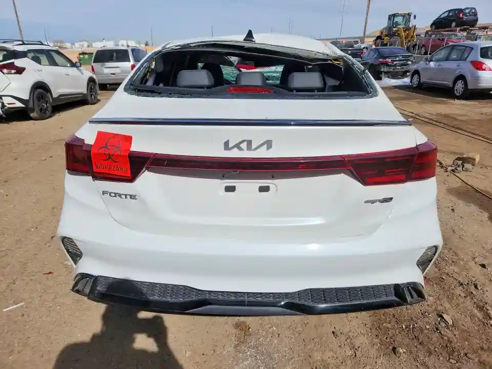 3KPF54AD6RE747594 2024 KIA FORTE GT-L-5