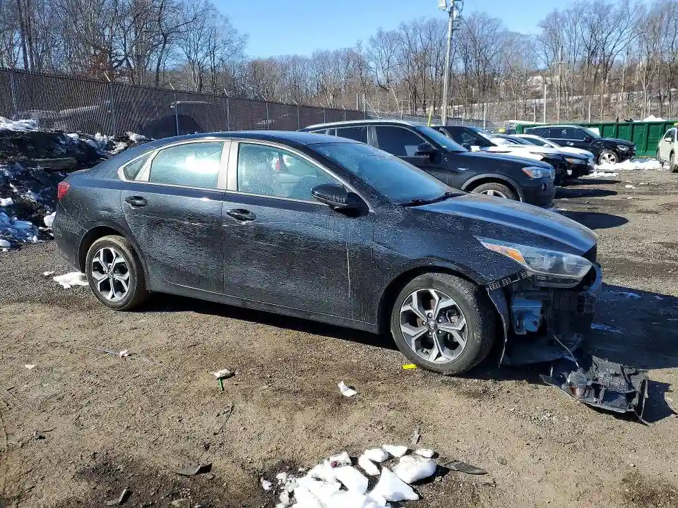 3KPF24AD5KE081584 2019 KIA FORTE-3