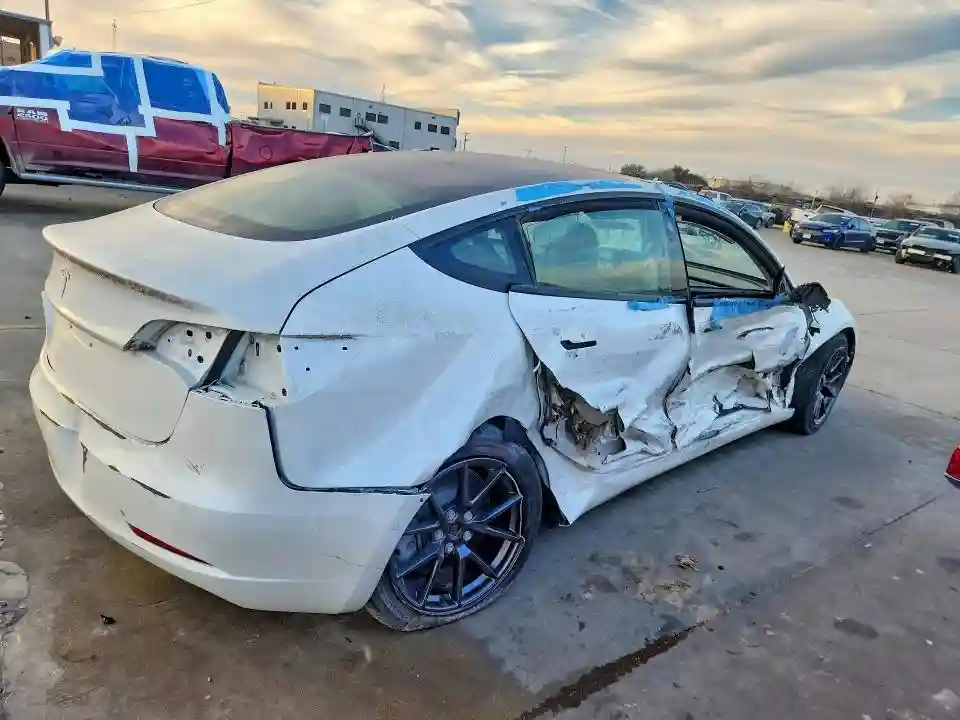5YJ3E1EA1MF996096 2021 TESLA MODEL 3-2