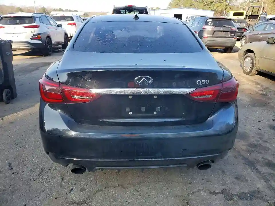 JN1EV7AP2JM358371 2018 INFINITI Q50-5