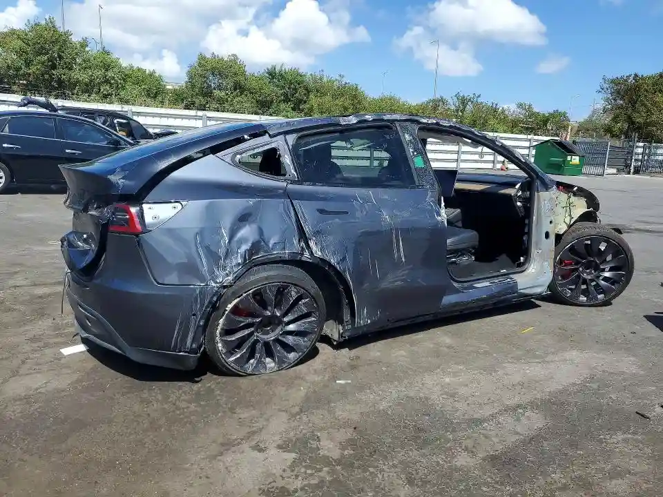 7SAYGDEF7NF309916 2022 TESLA MODEL Y-2