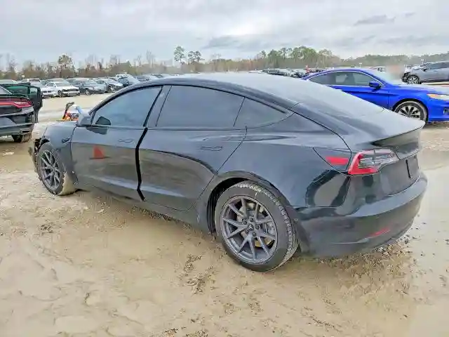 5YJ3E1EA8NF130896 2022 TESLA MODEL 3-1