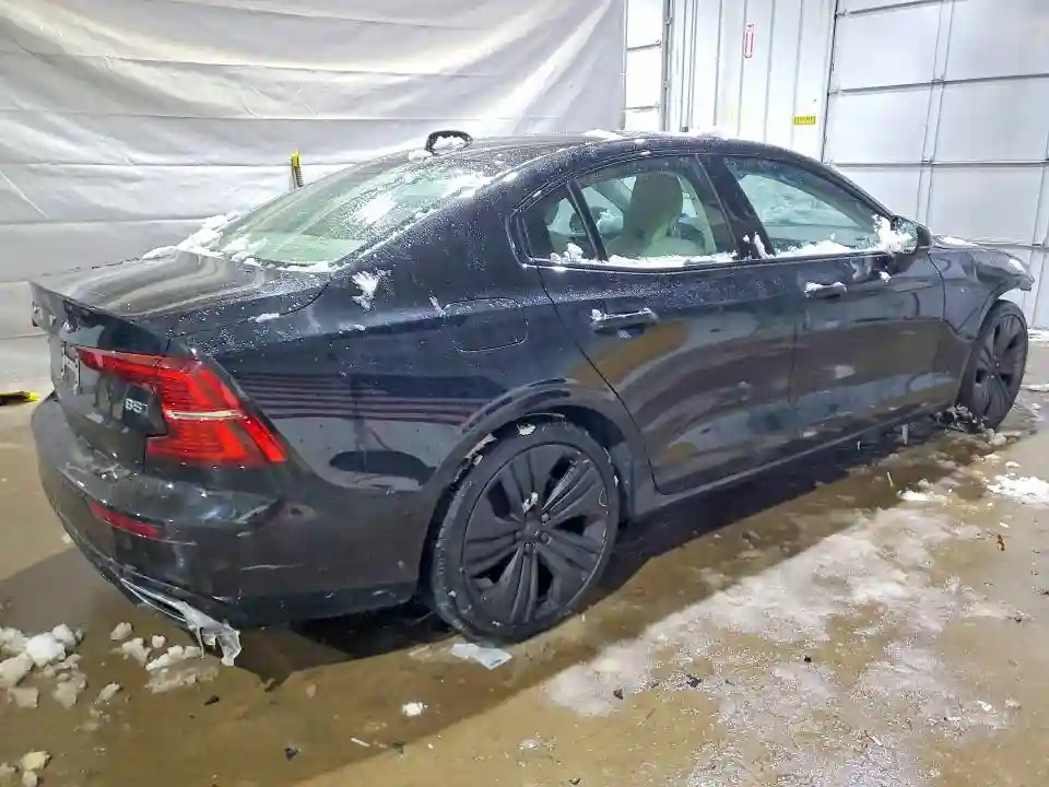 7JRL12TZ3NG161734 2022 VOLVO S60 B5 MOM-2