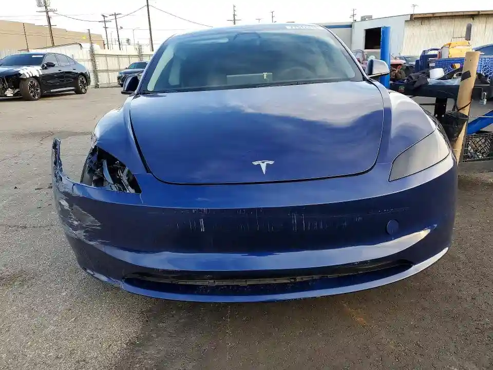 5YJ3E1EA7RF828017 2024 TESLA MODEL 3-4